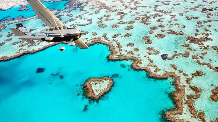 Whitsunday Islands and Heart Reef 70-Minute Scenic Flight