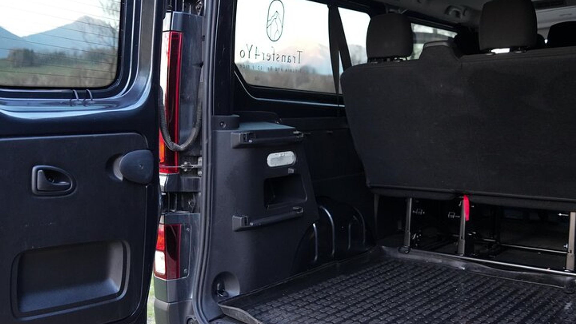 Geneva to Annecy Private Transfer