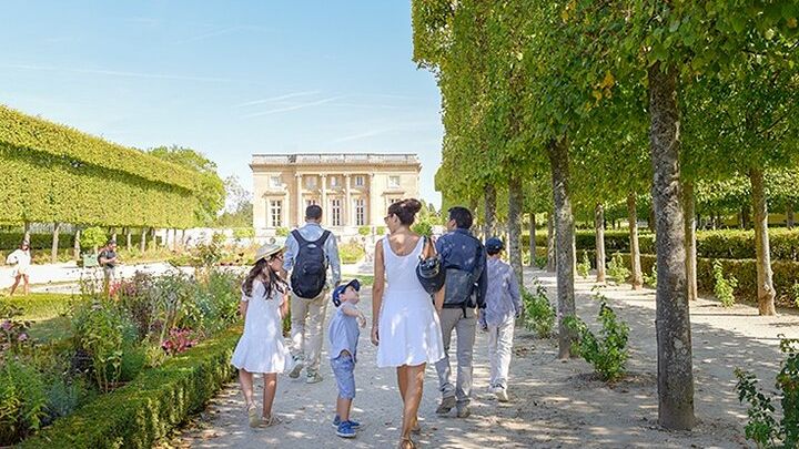 Versailles Private Half Day Guided Tour Hotel Pickup & Transfer