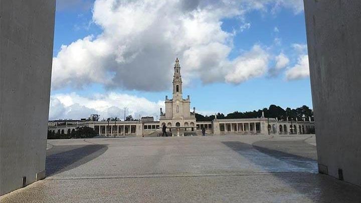 Divine Fátima Full Day Private Tour from Lisbon