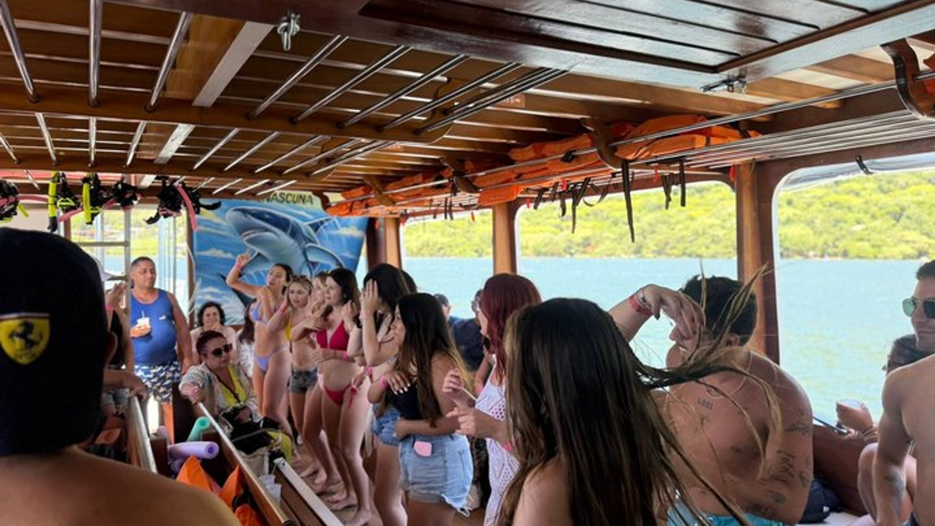 Paseo en barco Florianópolis Costa da Lagoa y Piscinas Naturales