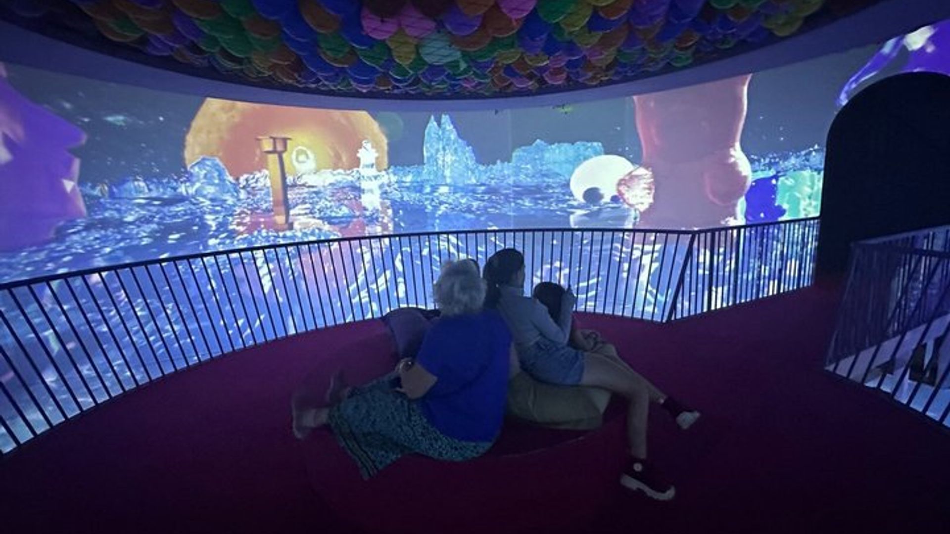Bubble Planet Montreal : Immersive digitale interaktive Erfahrung