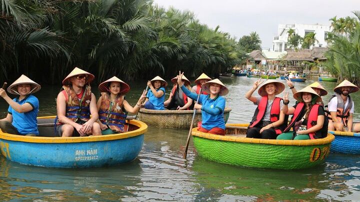 Cam Thanh Cooking Class with Basket Boat and Market Tour