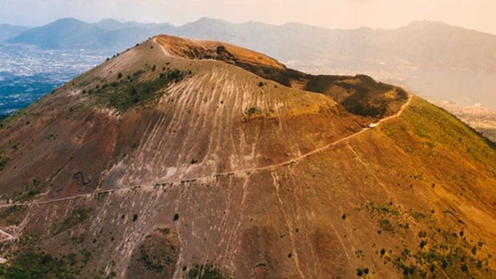 Mount Vesuvius: Transport Only from Ercolano by Vesuvio Express