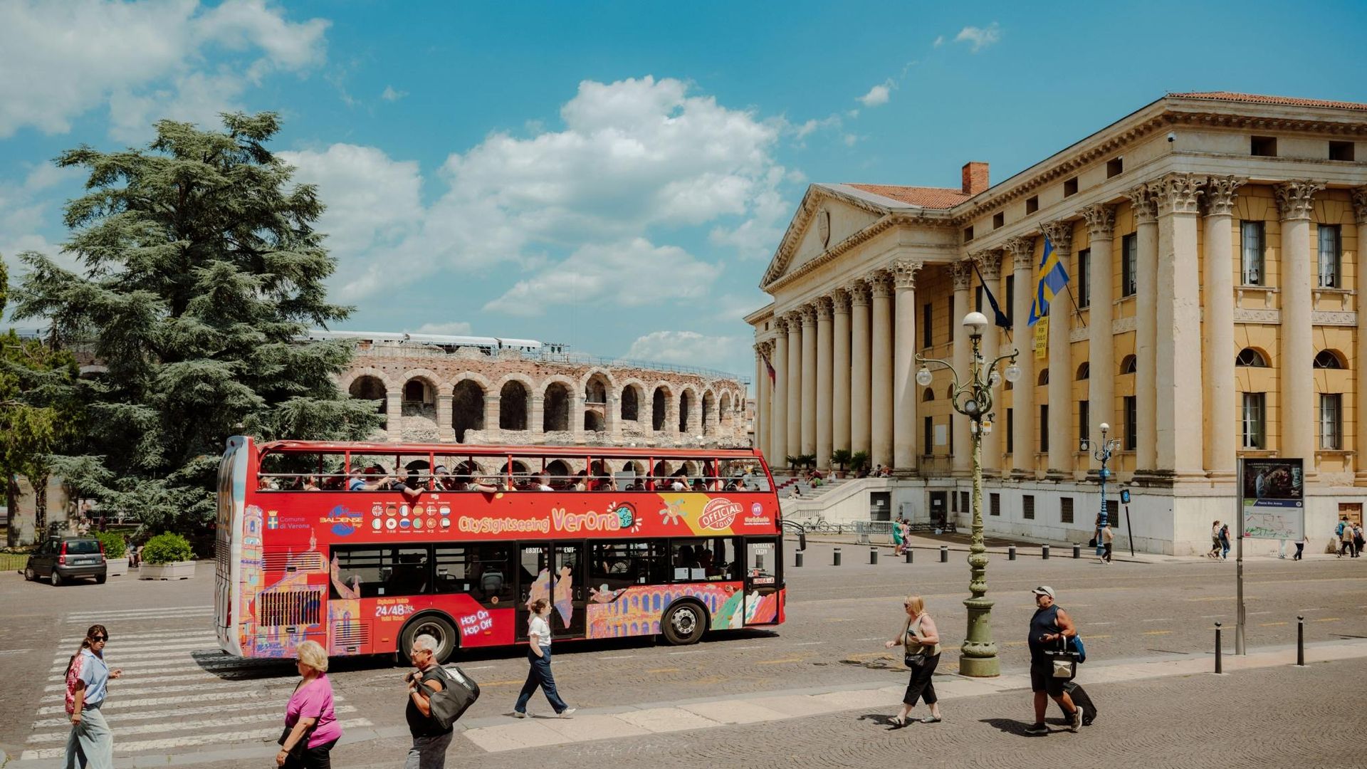 Verona hop-on hop-off bus 24 or 48-hour tickets