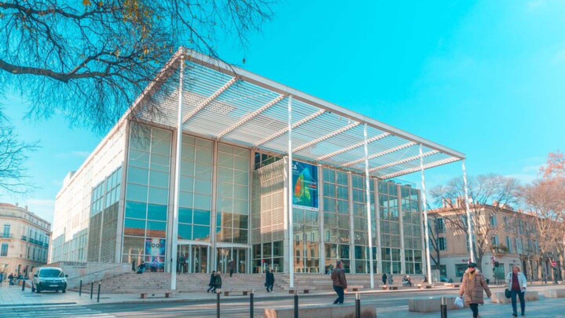 Visite privée inoubliable de Nîmes et de la Maison Carrée en espagnol