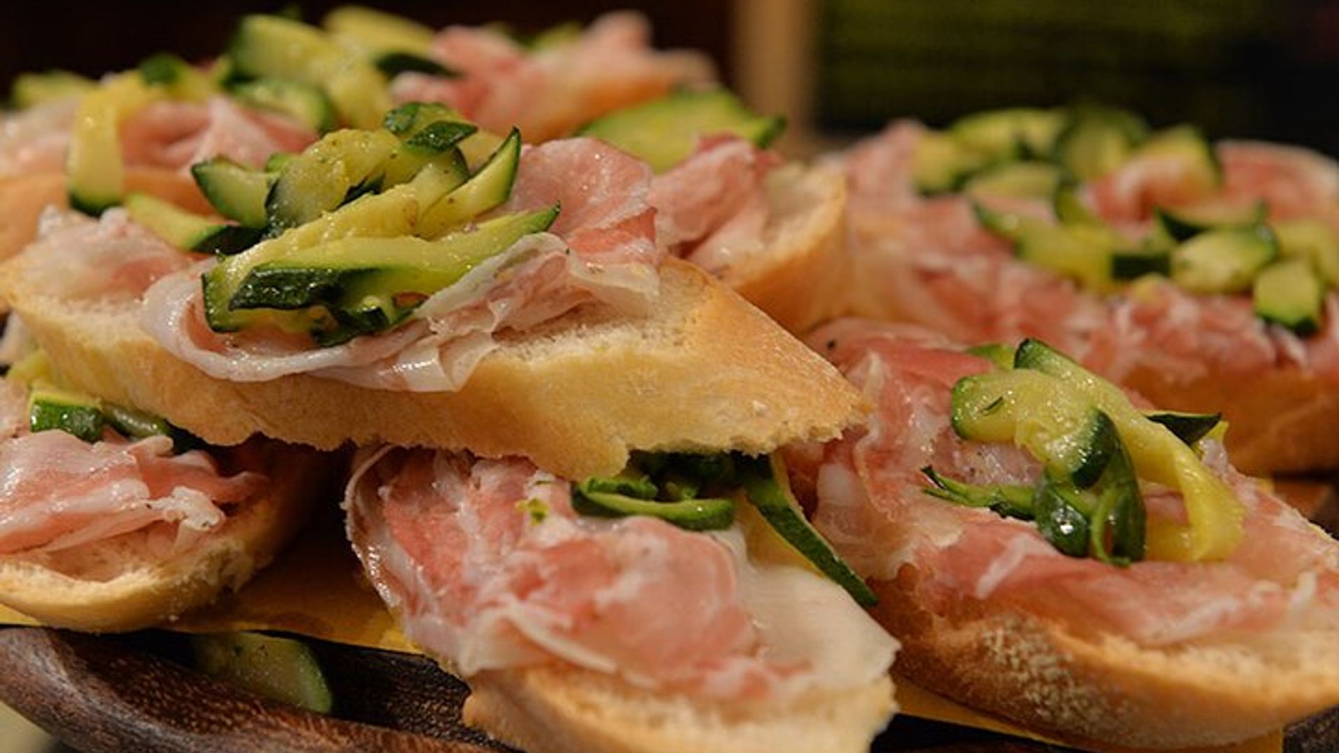 Venice: Private Aperitif and Cicchetti Tasting and Walking Tour