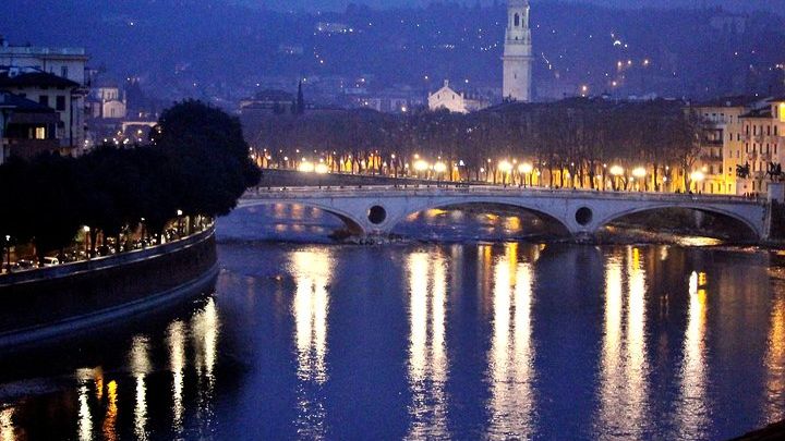 Verona Moonlight Walking Tour