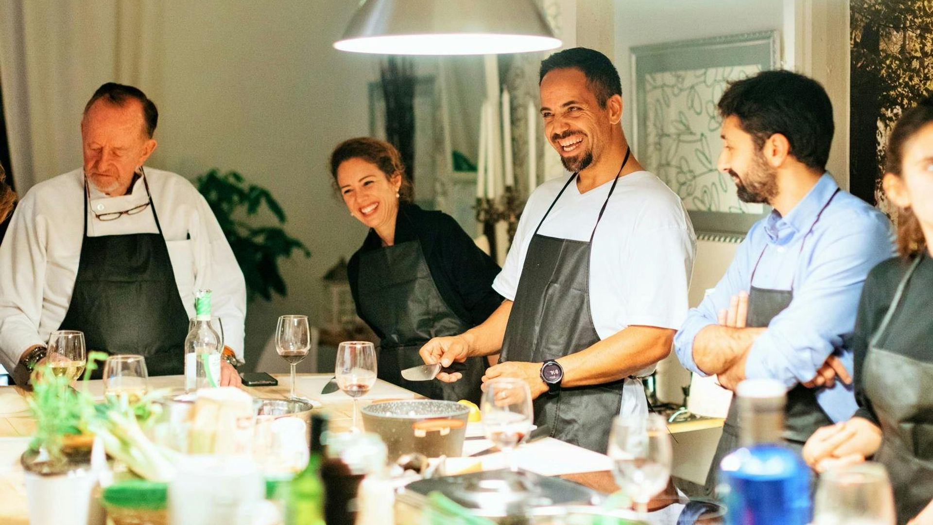 Barcelona: Mediterranean Cooking Class, Tapas Sampling and Dinner in a Private Lounge