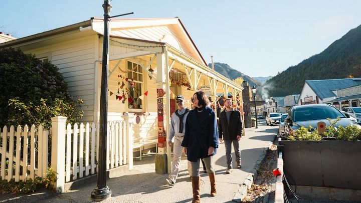 Queenstown Half-Day Small-Group Tour With Wine Tasting