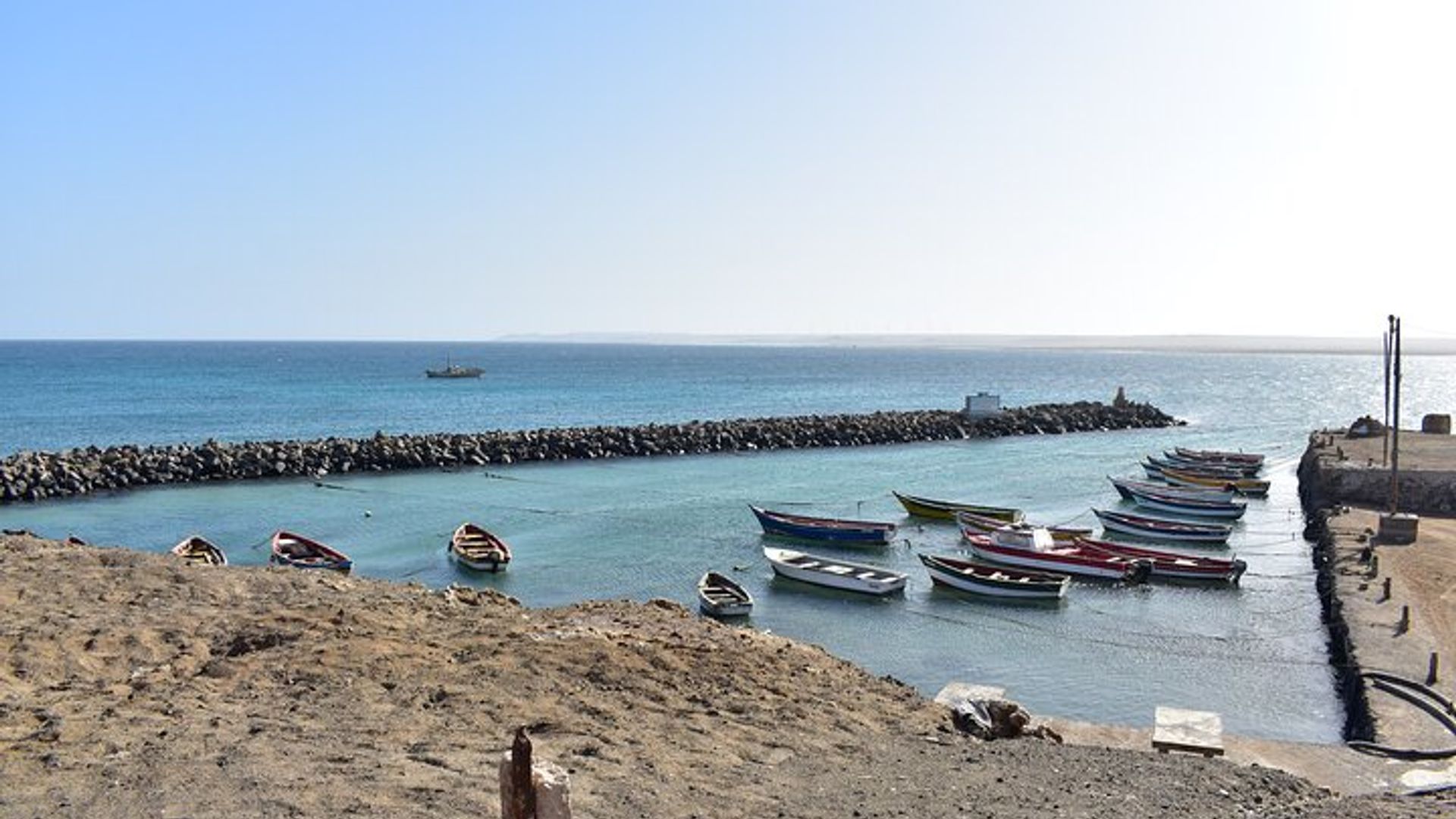 Isla de Sal: Salt Lake Tour, Shark Bay y Pedra de Lume Village