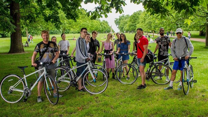 London Landmarks Bike Tour in the Morning