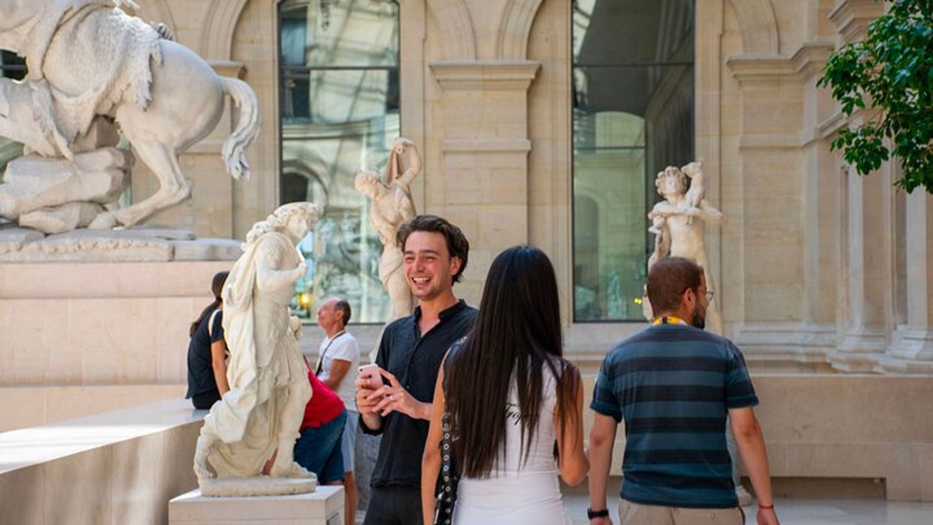 Louvre Museum Private Custom Tour with Tickets and Pickup