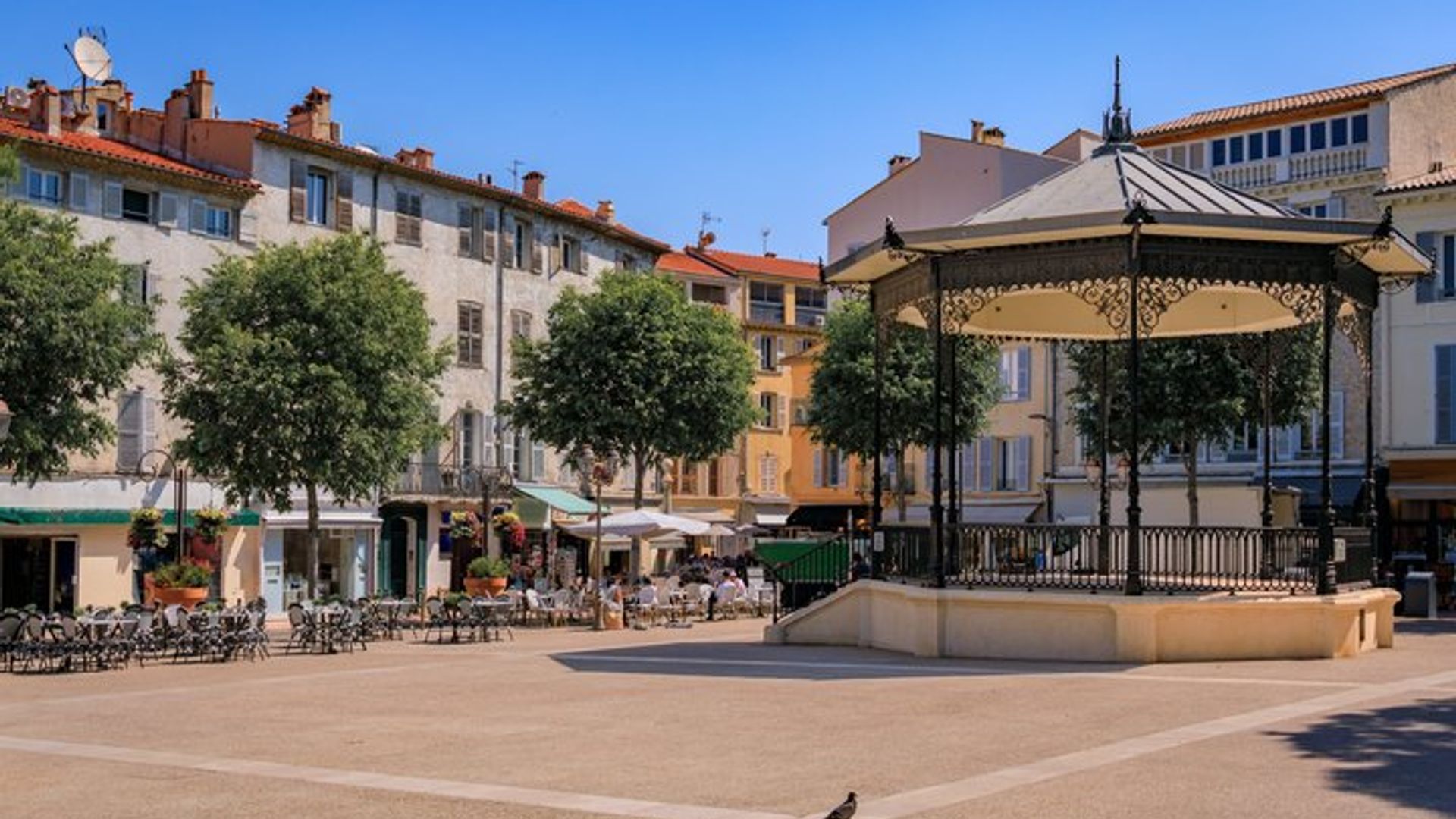Secrets of Antibes The Old Town Scavenger Hunt Adventure