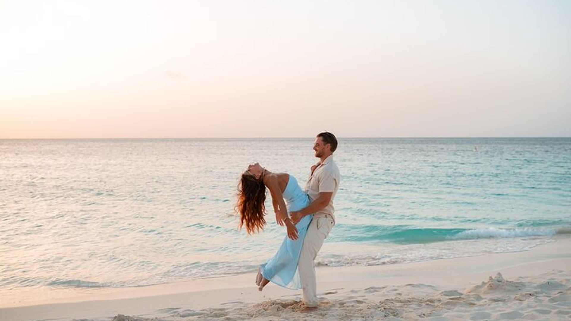 Ifoto Yibiruhuko Yumuntu hamwe nabafotora muri Seychelles