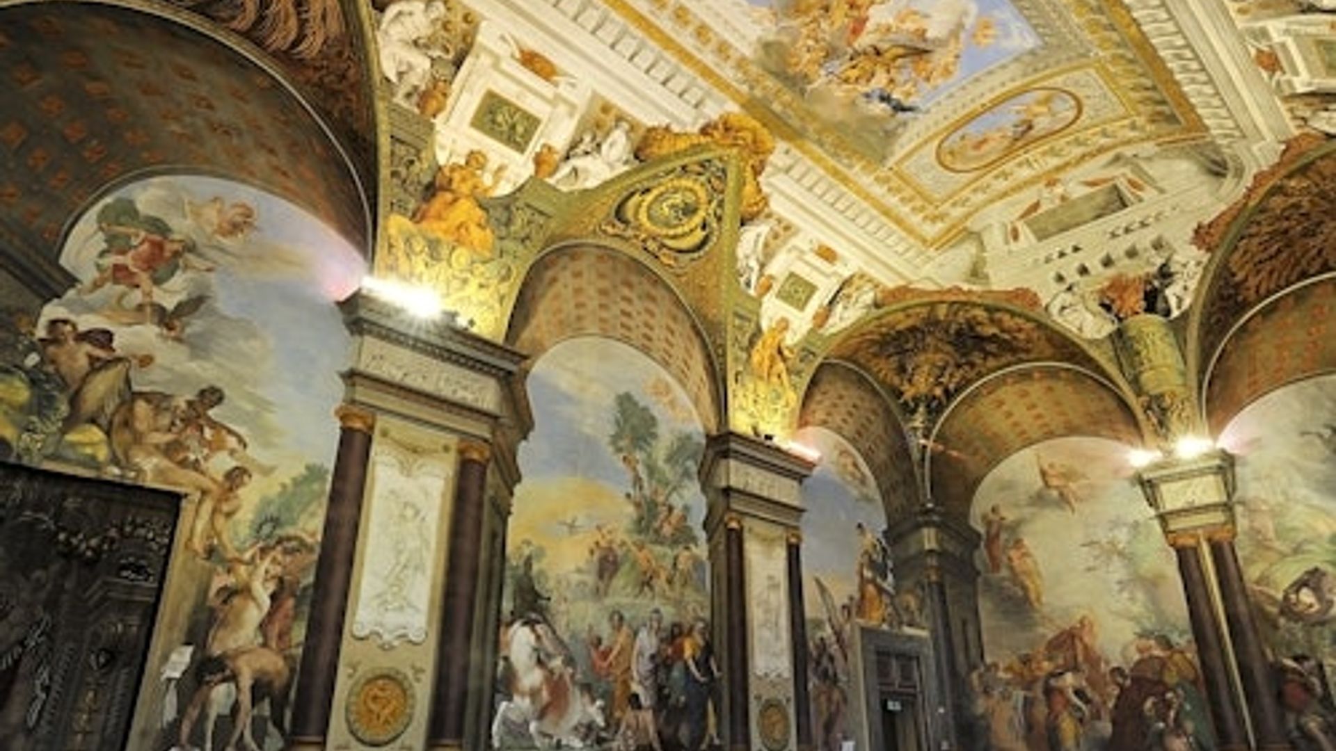 Palazzo Pitti & Palatine Gallery: Reserved Entrance