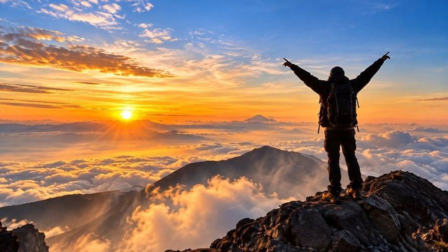Ubud: Private Mt Agung Sunrise Summit Trek With Breakfast