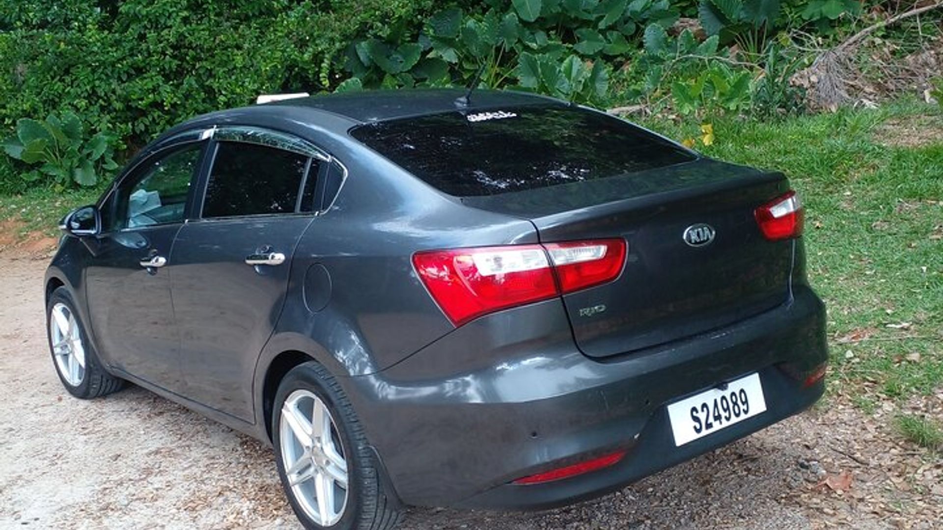 Private Transfer from Hotel, Port, and Airport of Seychelles