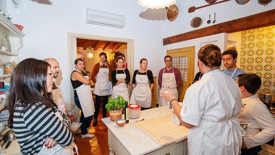 Como Home-Cooking Class with Food and Wine Tastings