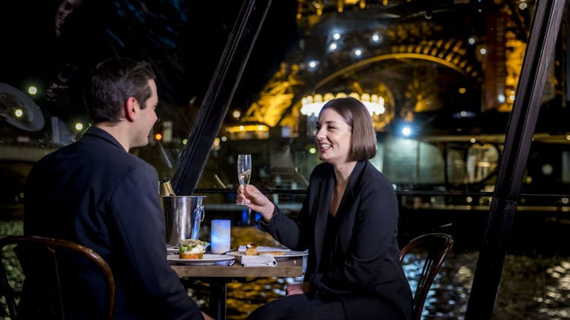 Dinner cruise and Eiffel Tower 2nd floor tickets