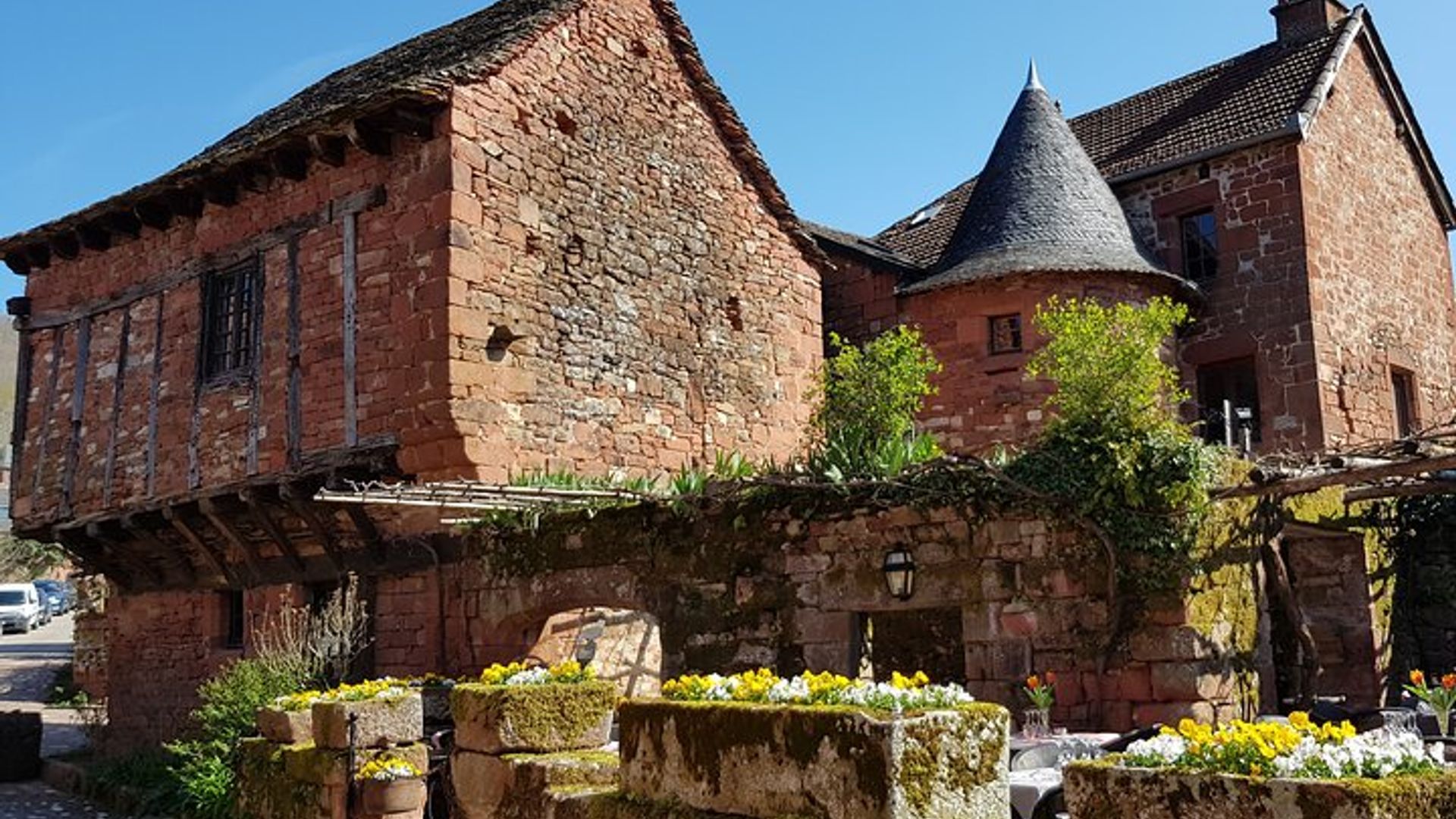 Führung durch Collonges la Rouge