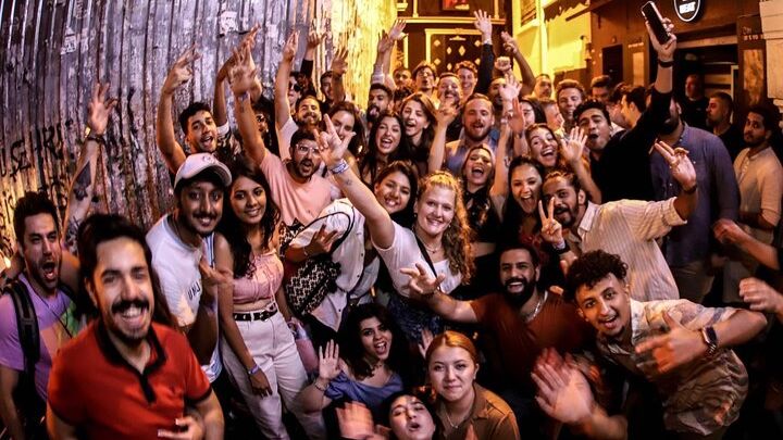 Istanbul Nightlife and Pub Crawl Experience