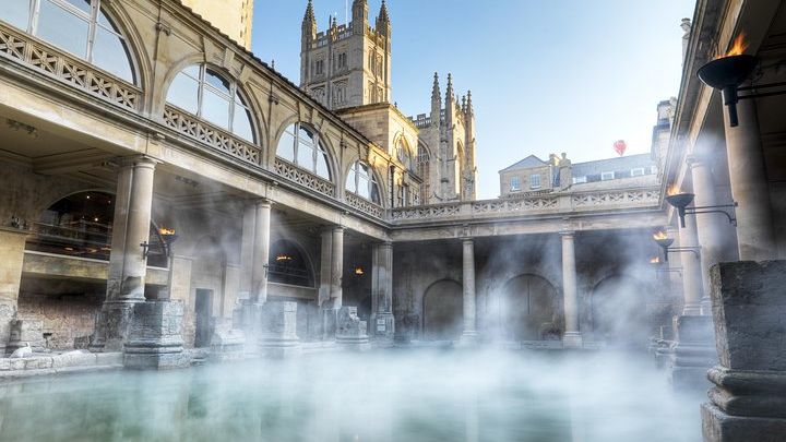 London: Stonehenge, Bath Day Trip and Roman Baths, Jane Austen