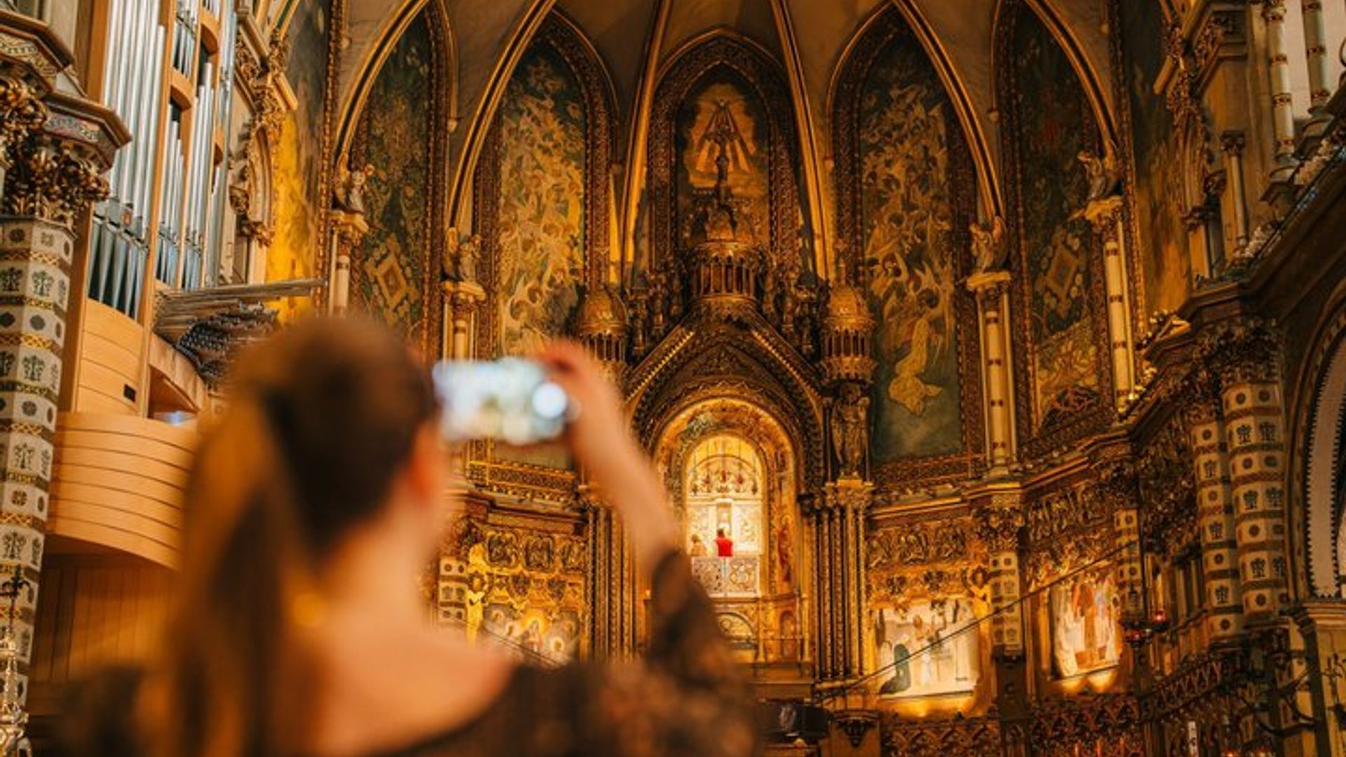 Montserrat, Girona, and Costa Brava Tour From Barcelona