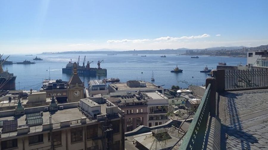 Valparaiso and Viña del Mar Tour and Casa Blanca Valley Wine Shop