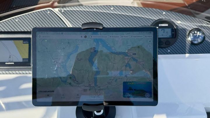 Self Drive Boat Rental License Free in Lake Como