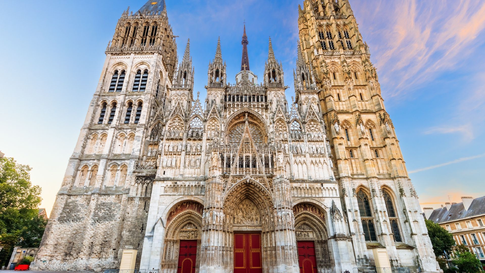 Rouen: Audio Guided Walking Tour (1h45 - 27 audio comments)