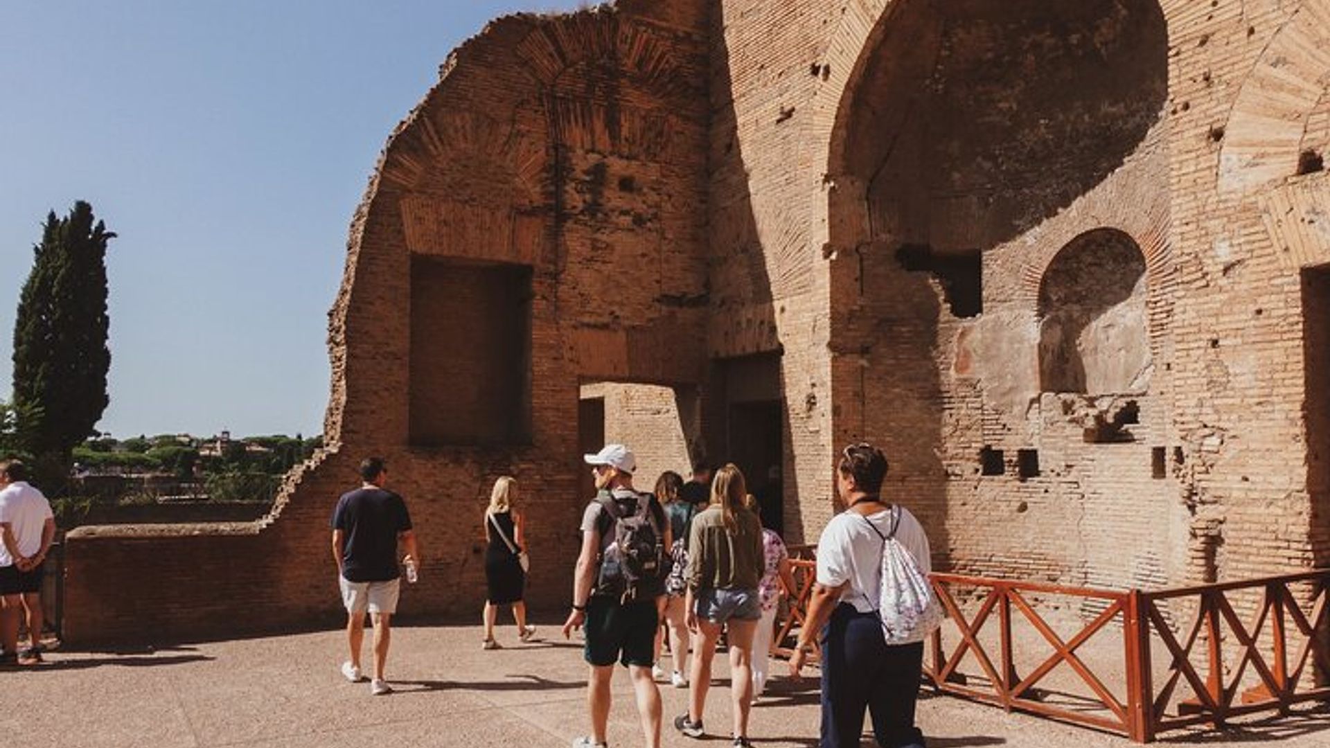 Rome: Colosseum, Palatine Hill, Forum Guided Tour