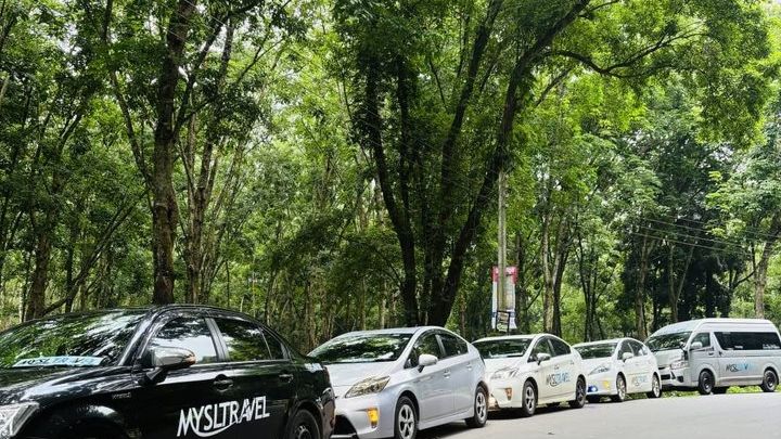 Colombo Airport to Colombo Hotel Private Transfer