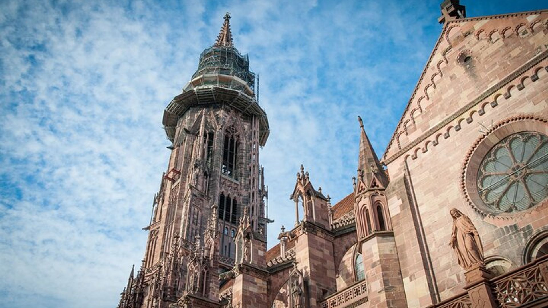 Freiburg Scavenger Hunt and Highlights Self-Guided Tour