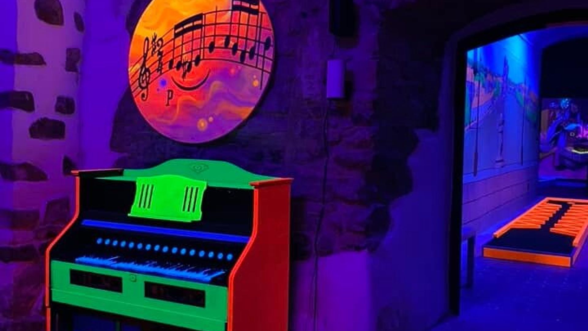 Prague: Black Light Mini Golf Admission Ticket