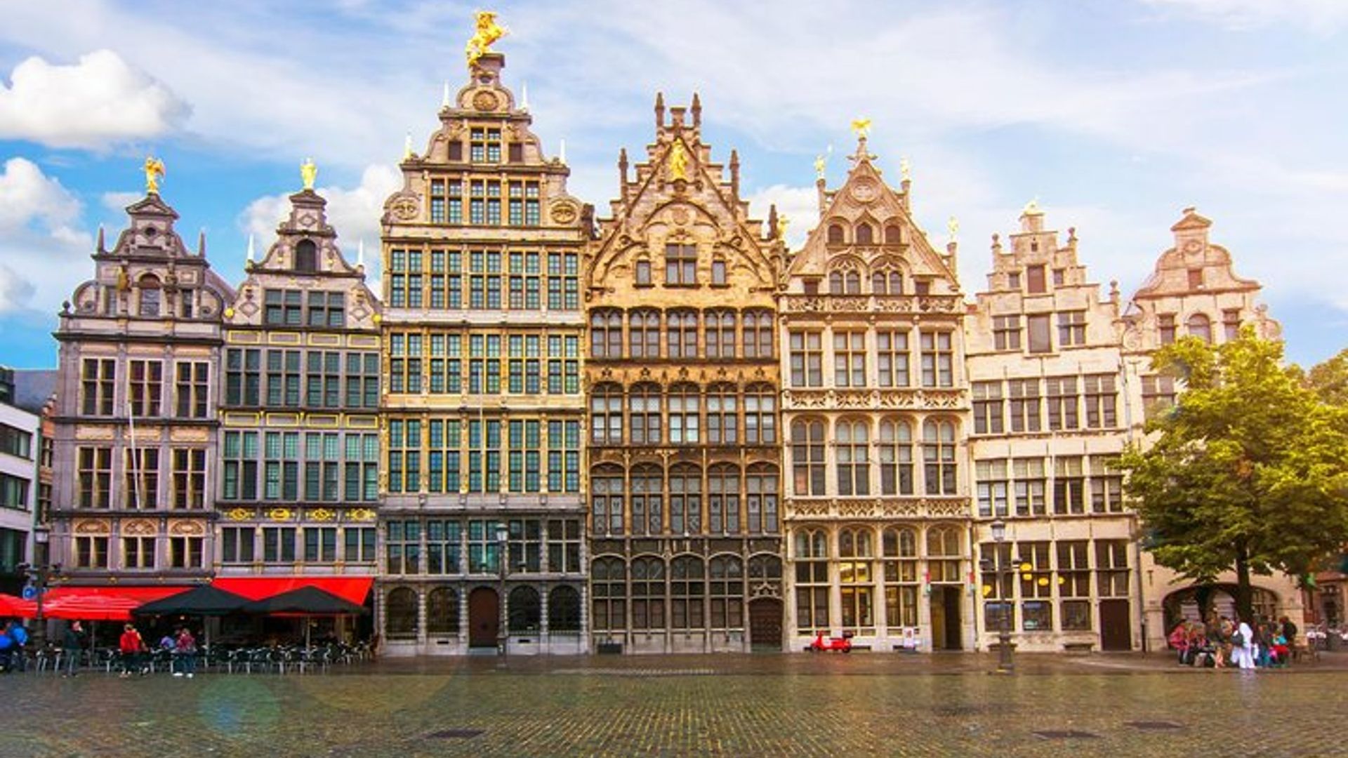 Excursion to Antwerp and Ghent by bus from Brussels with stop at the Atomium