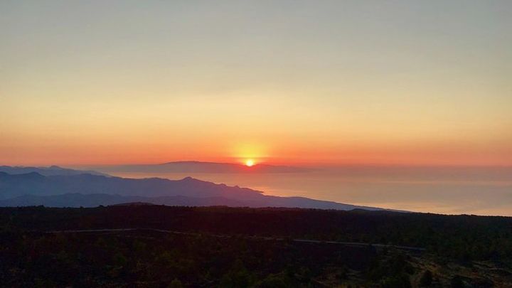 Etna Alba: Exciting excursion with Typical Sicilian Breakfast (Private Tour)