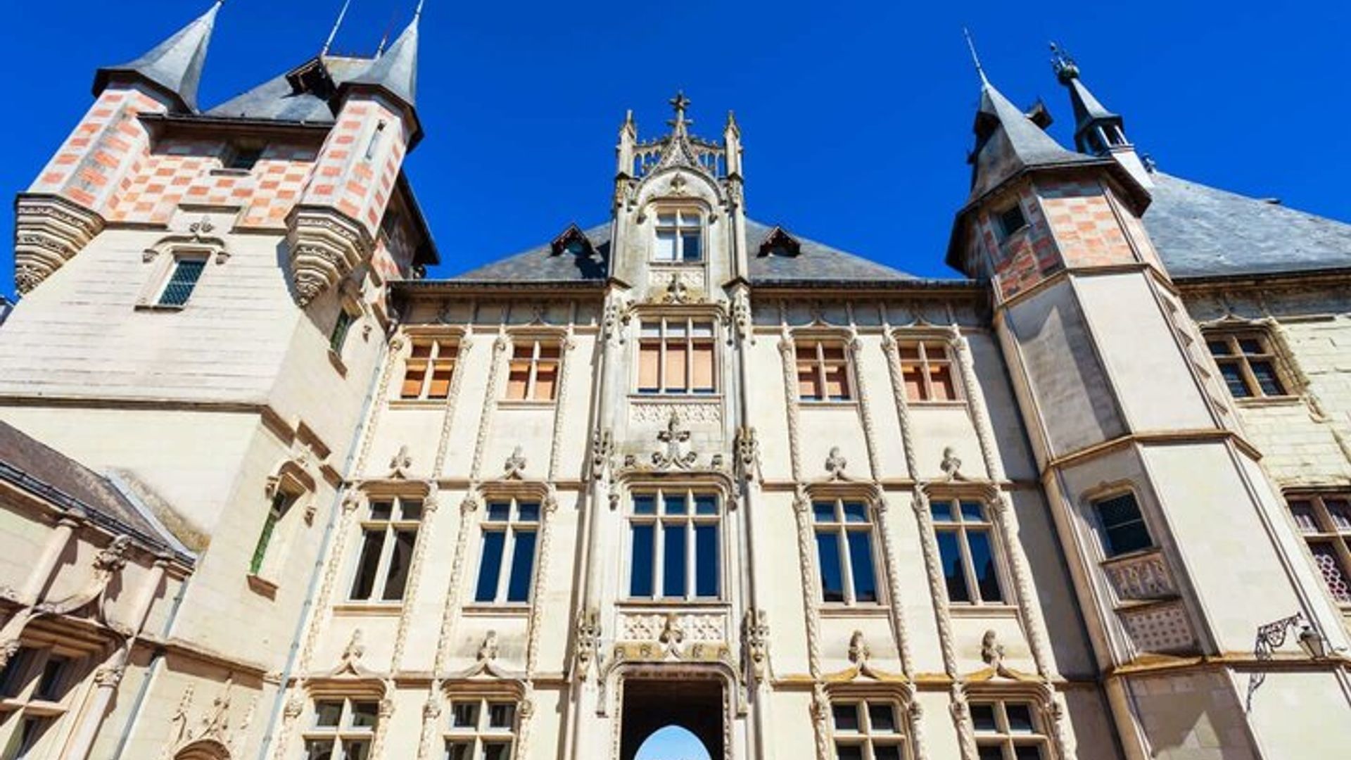 Hallo Saumur : Private 2 - Stunden Intro Stadtrundgang mit Ortskundiger Reiseleiter