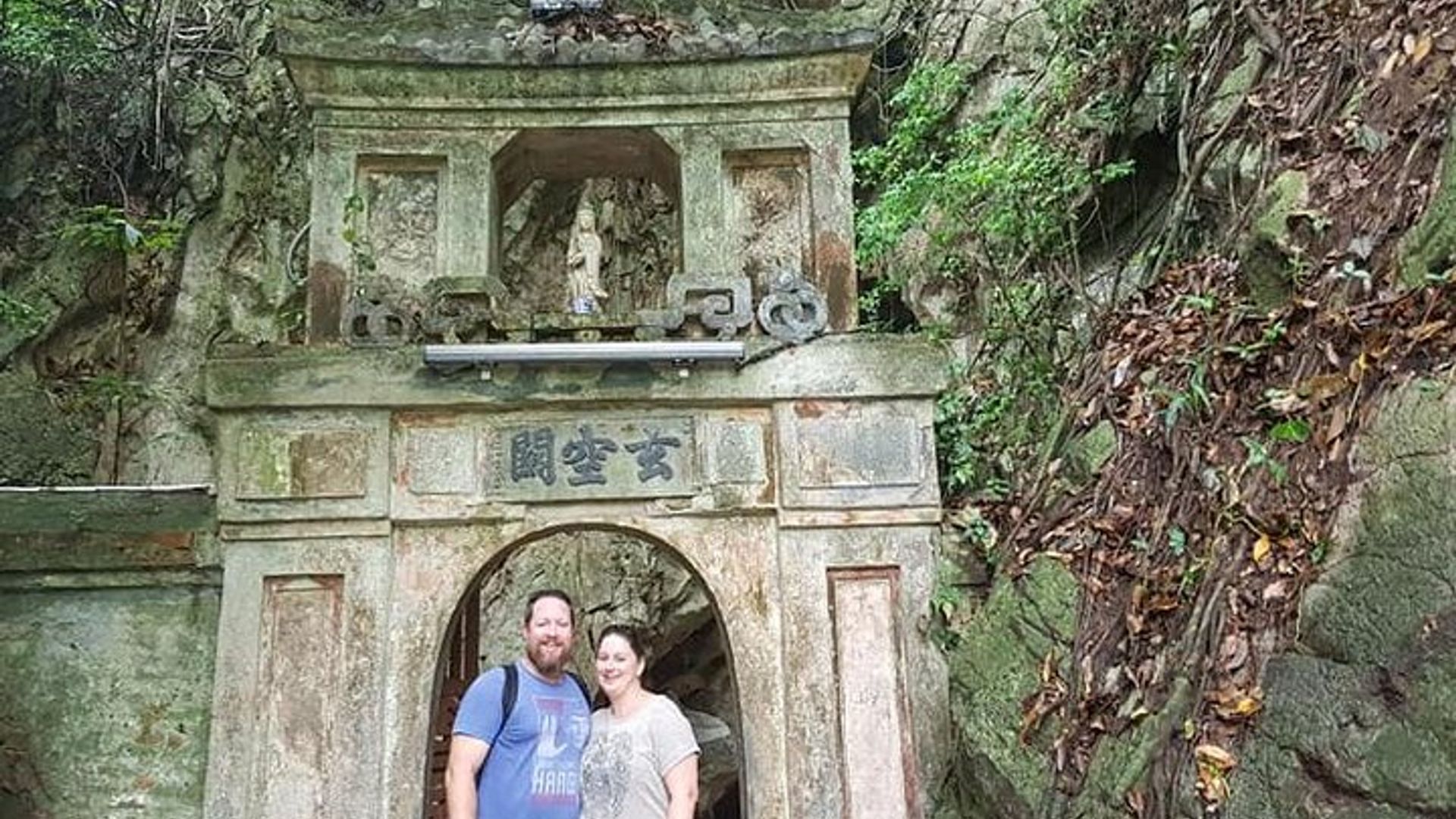 Private Tour MARMOR MOUNTAIN-Caves &HOI AN Ancient Town-BoatRide