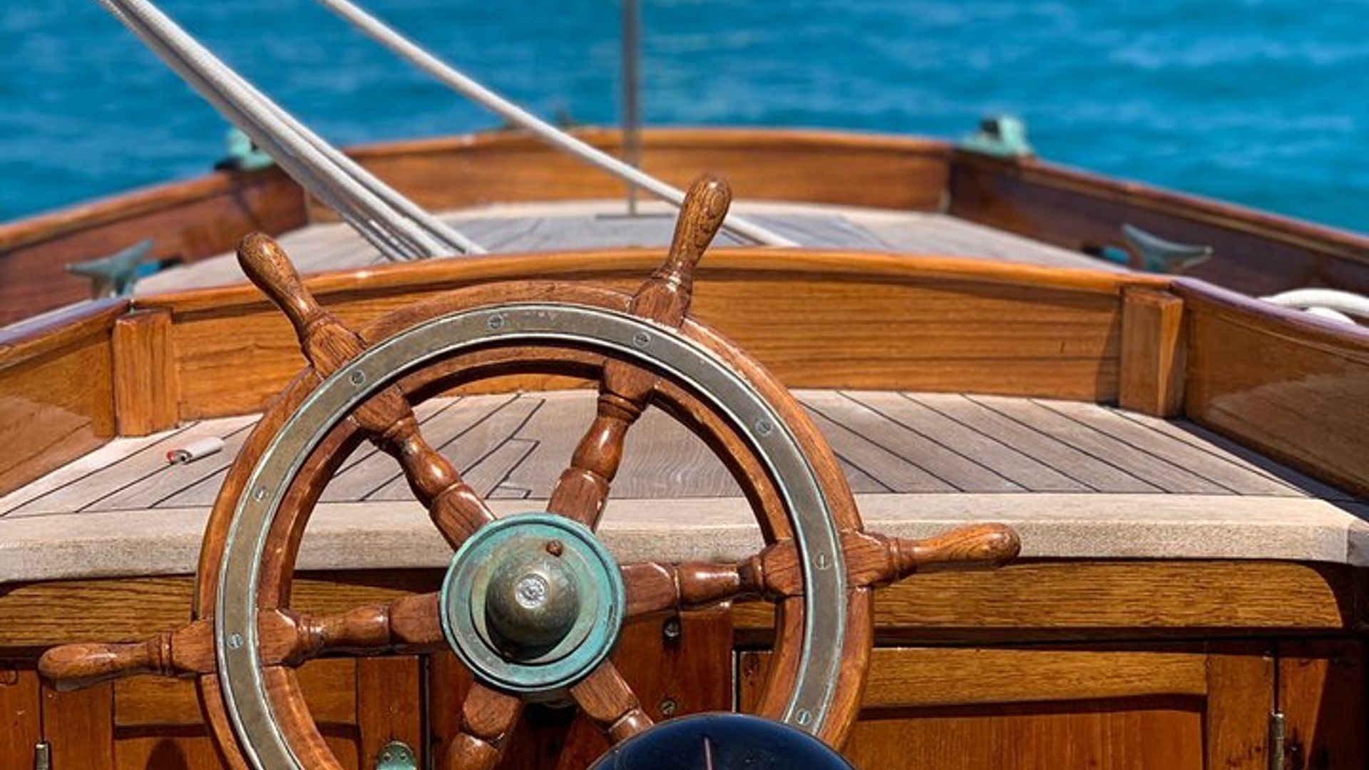 Croisière Classique en Voilier dans la Baie de Cannes