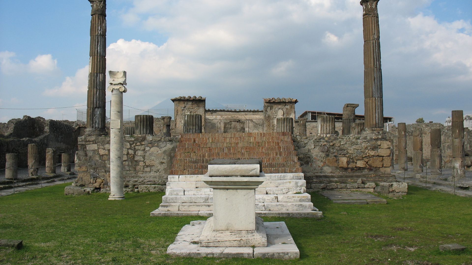 Pompeii: Skip The Line Ticket + Guided Tour