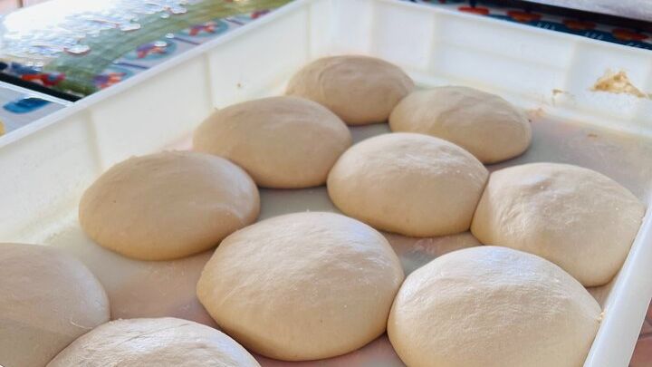 Taormina: Beginner-Friendly Pizza-Making Cooking Class, Lunch