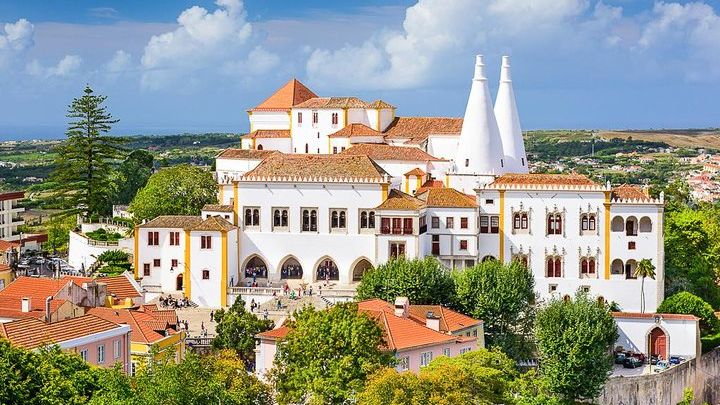Lisbon Small-Group Sintra, Pena, Roca Cape, and Cascais Tour