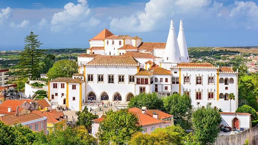 Lisbon Small-Group Sintra, Pena, Roca Cape, and Cascais Tour