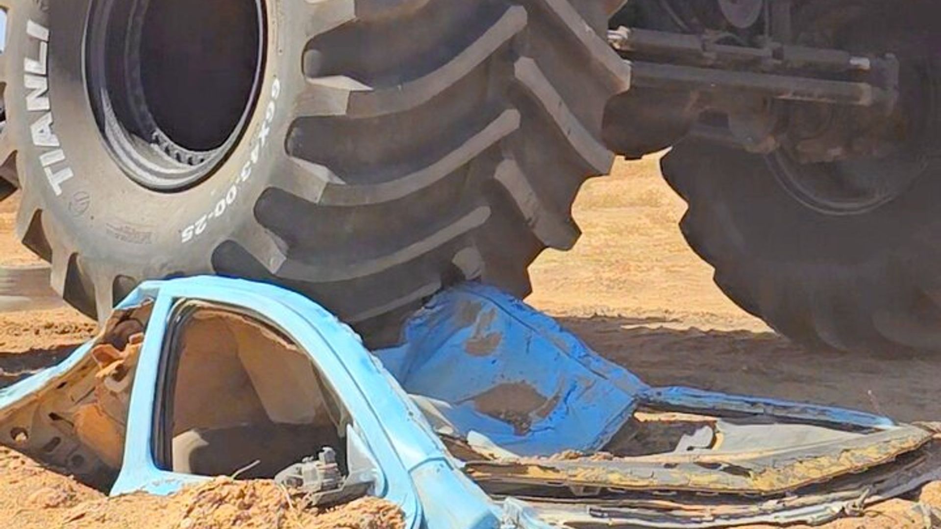 Komplette Abenteuerfahrt mit einem Monster Truck Cabo Verde