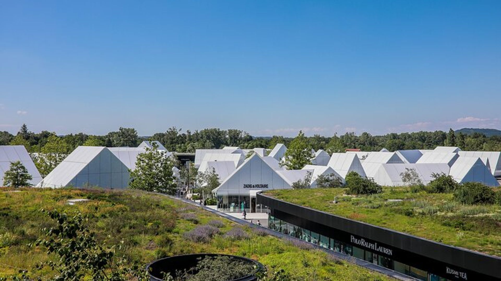 Visite shopping privée de Genève au Torino Outlet Village en Italie