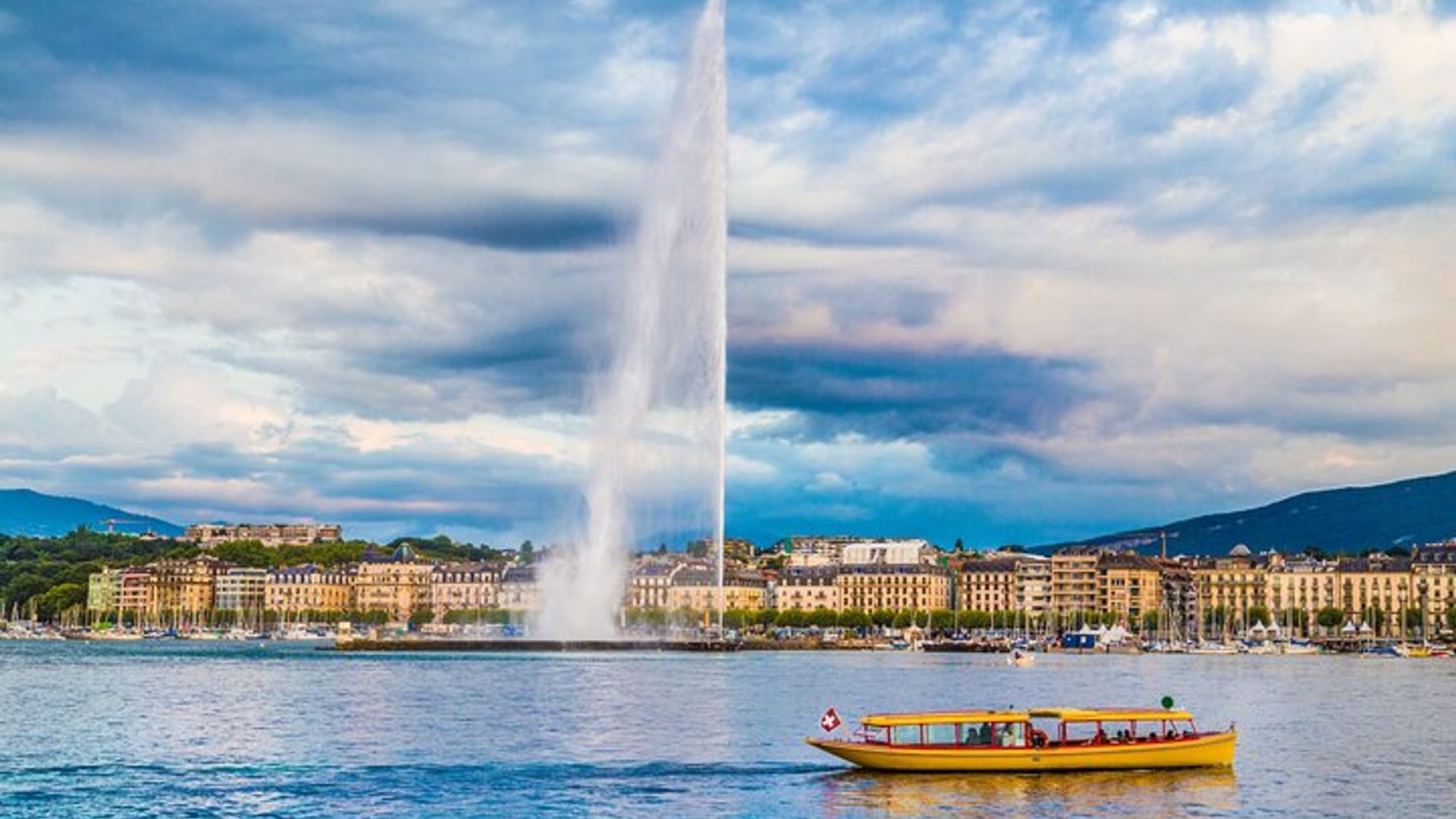 Privattransfer: Zürich nach Genf, 2h Sightseeing Stop in Bern