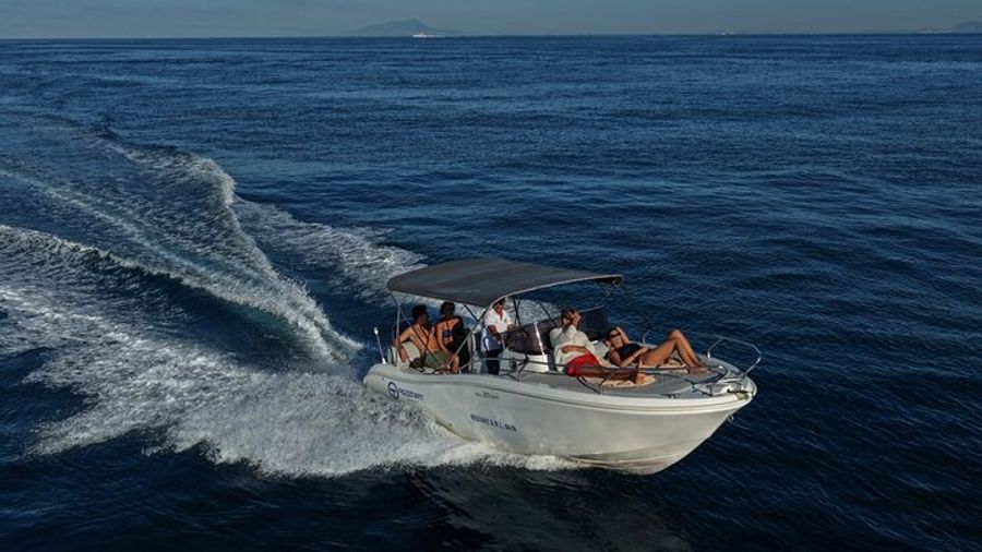 Capri Private Full-Day Private Boat Tour from Positano