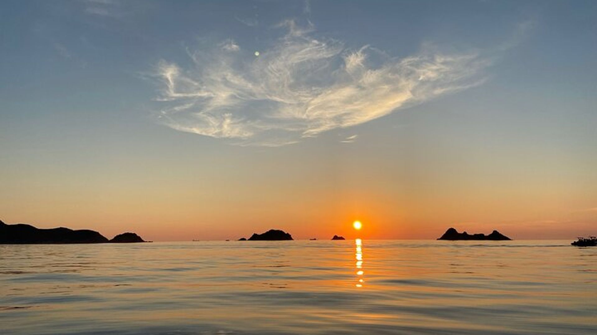 Cruzeiro ao Pôr do Sol nas Ilhas Sangüinárias da Córsega com Aperitivo