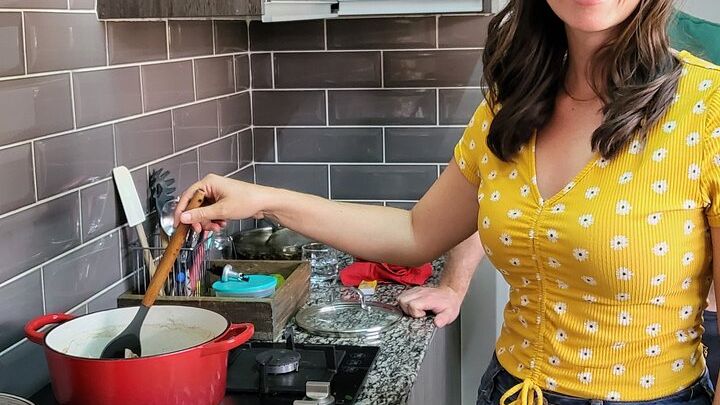 Traditional Kenyan Cooking Class & Local Market Tour